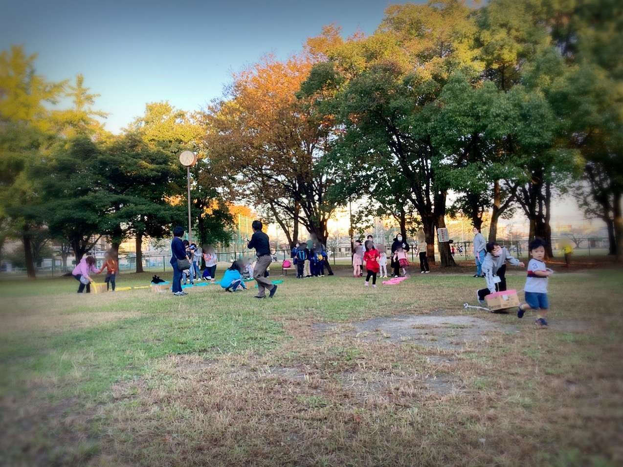 名古屋市西区の放課後等デイサービスと生活介護事業所クレモナ　公園へ行くということ